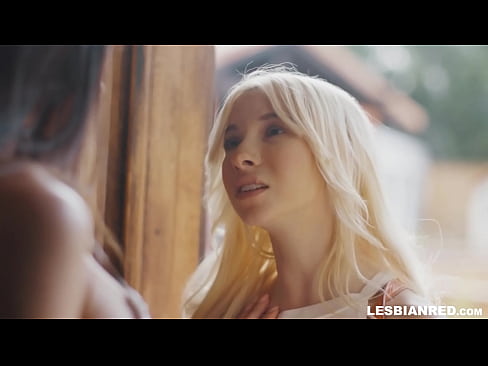 ❤️ Dívka se po několika měsících vrátí domů a skončí u lízání kundy své nevlastní matky ️ Sex video u nás cs.pornsexer.ru ❌️